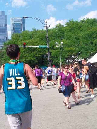 Illustration for article titled Look At These Fucking Hoopsters At Lollapalooza